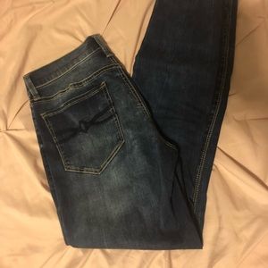 Mudd low rise skinny jeans size 9